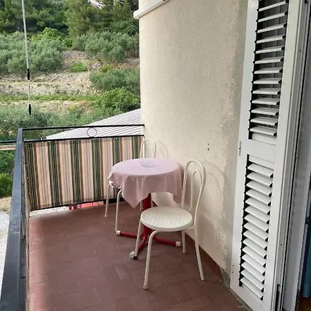 Ivi Makarska